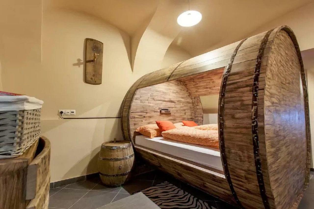 Апартаменты Beer & Wine Cellar Любляна Экстерьер фото