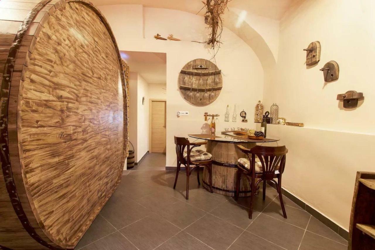 Апартаменты Beer & Wine Cellar Любляна Экстерьер фото